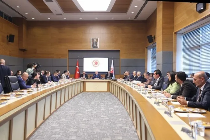 KENTSEL DÖNÜŞÜM YASA TEKLİFİ KOMİSYONDA KABUL EDİLDİ