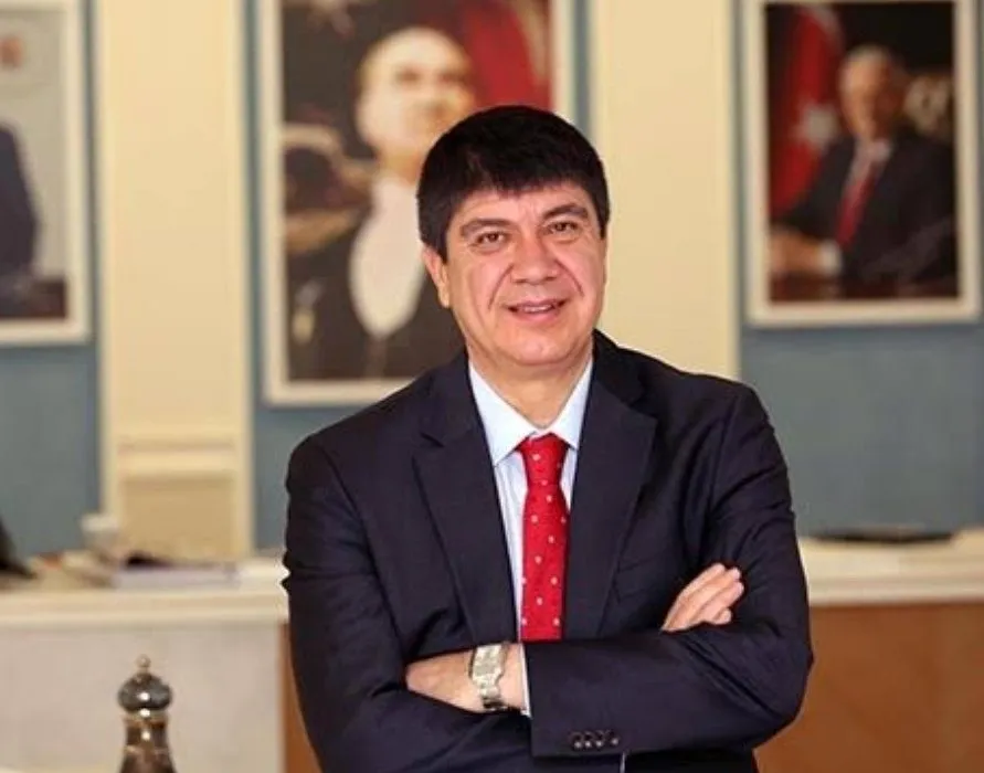 Menderes Türel Kimdir ?