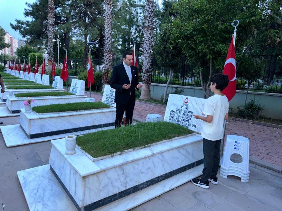 iyi Parti Antalya Milletvekili Aykut Kaya, Uncalı Şehitliği’ni ziyaret etti