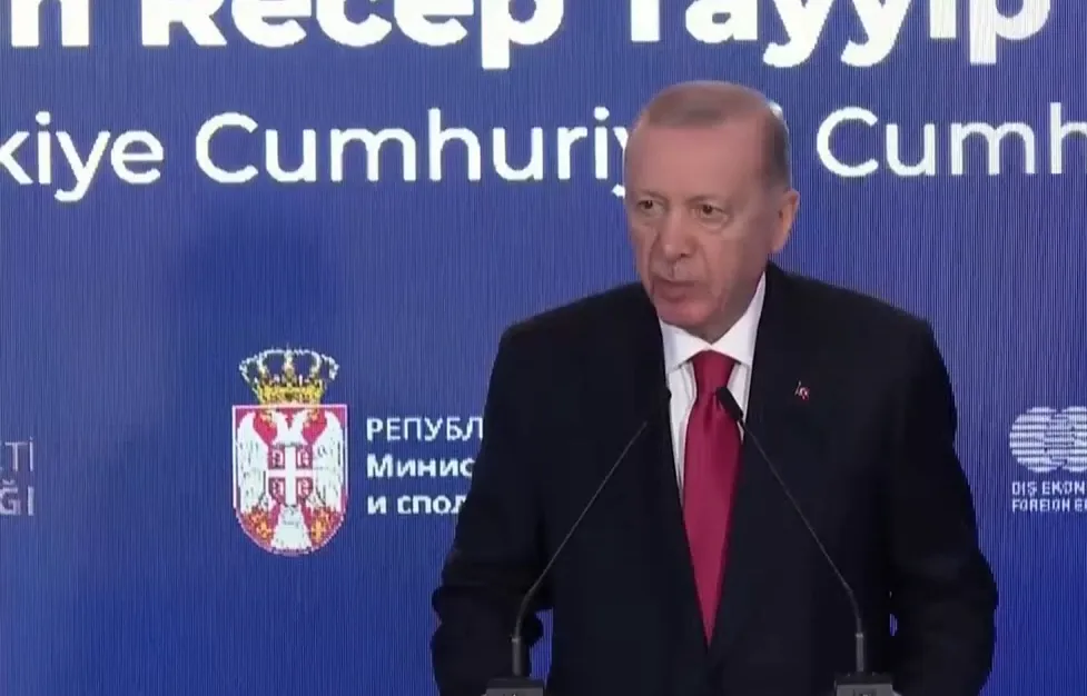  Erdoğan: . Türkiye-Sırbistan ticaret hacmimiz iki yıl üst üste rekor kırarak iki milyar doları aştı.