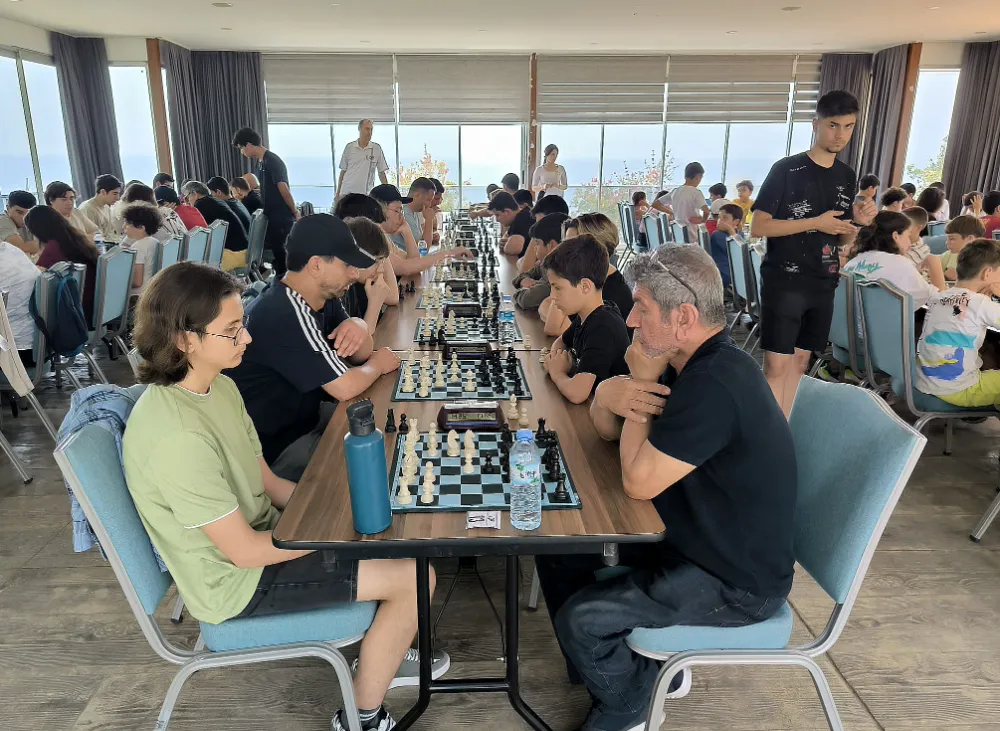 Satranç turnuvası heyecanı