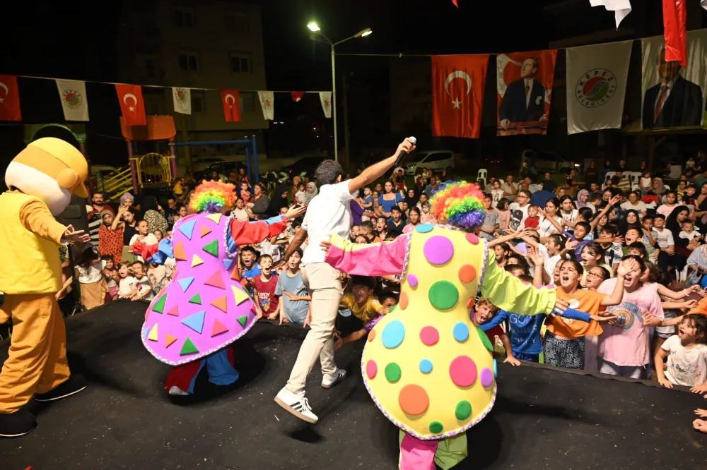Kocagöz’den Kepez’in çocuklarına palyaço sürprizi
