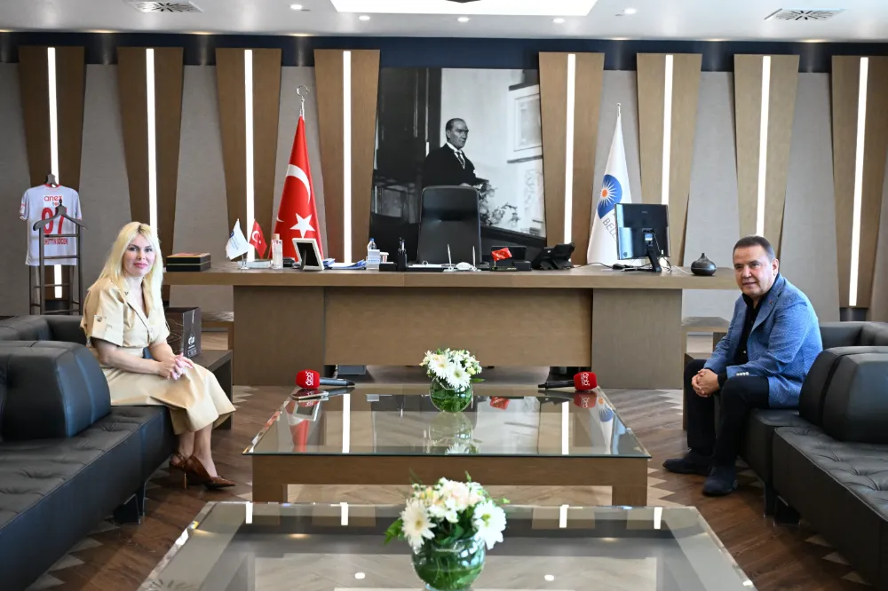 Rektör Özlenen Özkan’dan Başkan Muhittin Böcek’e ziyaret