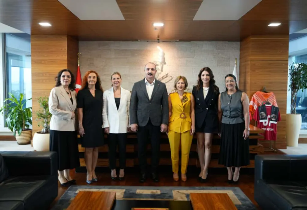 KOTAN ANTALYALI İŞ KADINLARIYLA BİR ARAYA GELDİ