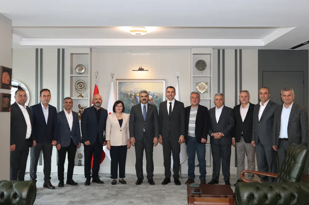 BAŞKAN VEKİLİ MEHMET ÇİÇEK’TEN DİSK VE CHP GENEL MERKEZİNE ZİYARET