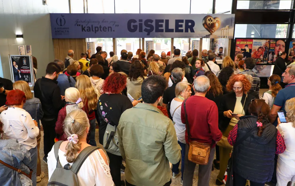 Altın Portakal Film Festivali biletleri yoğun ilgi gördü 