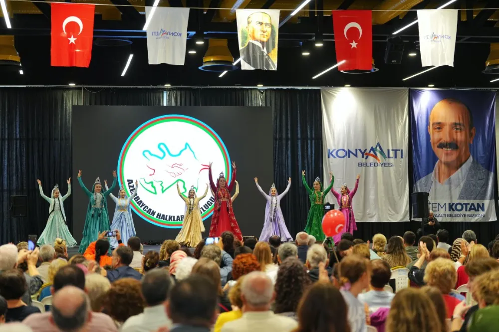 CUMHURİYET BAYRAMI’NIN COŞKUSU KONYAALTI’NDA YAŞANDI