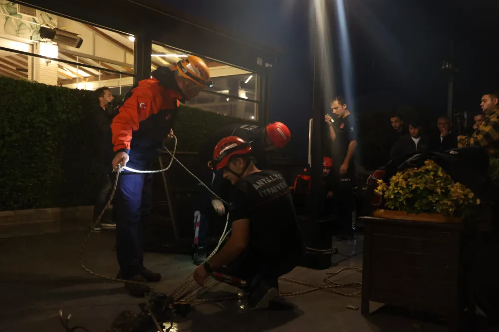 Antalya İtfaiyesi’nden nefes kesen kurtarma operasyonuna destek