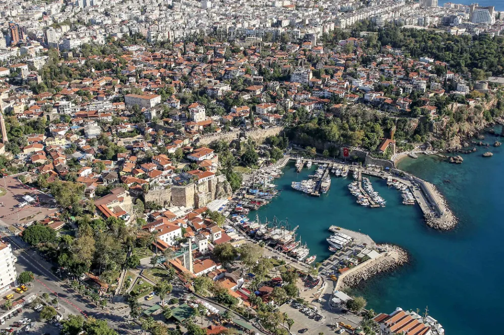 Kaleiçi’ni sporla keşfet