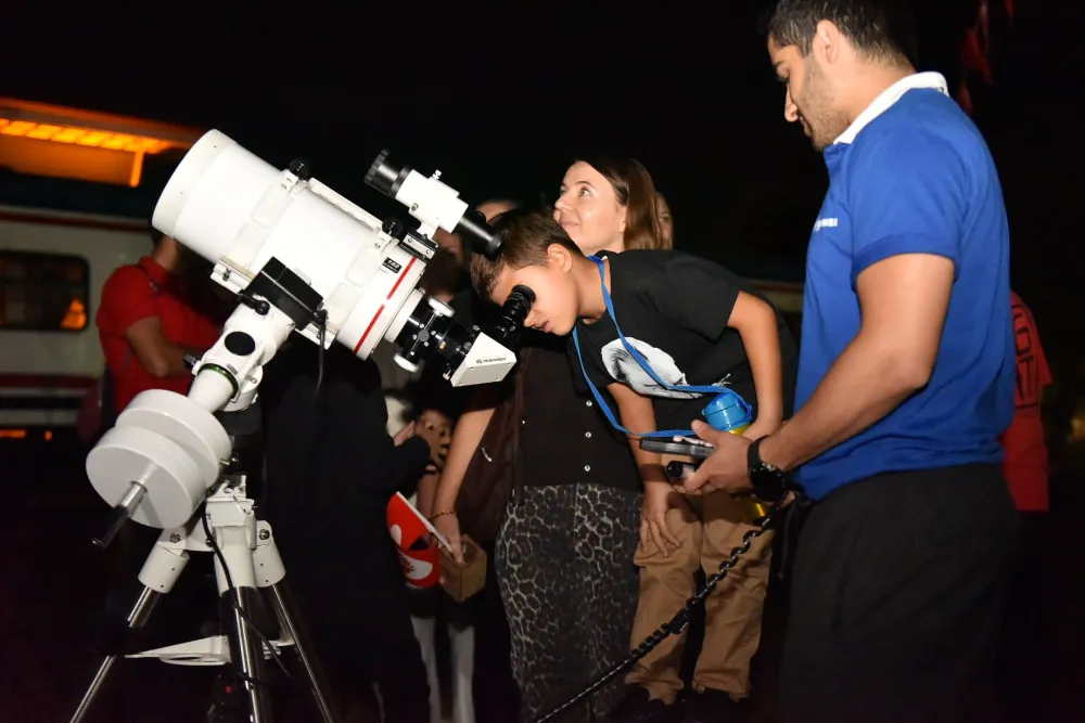 Kepez’de Cumhuriyet ve Bilimle Gece Gözlemi