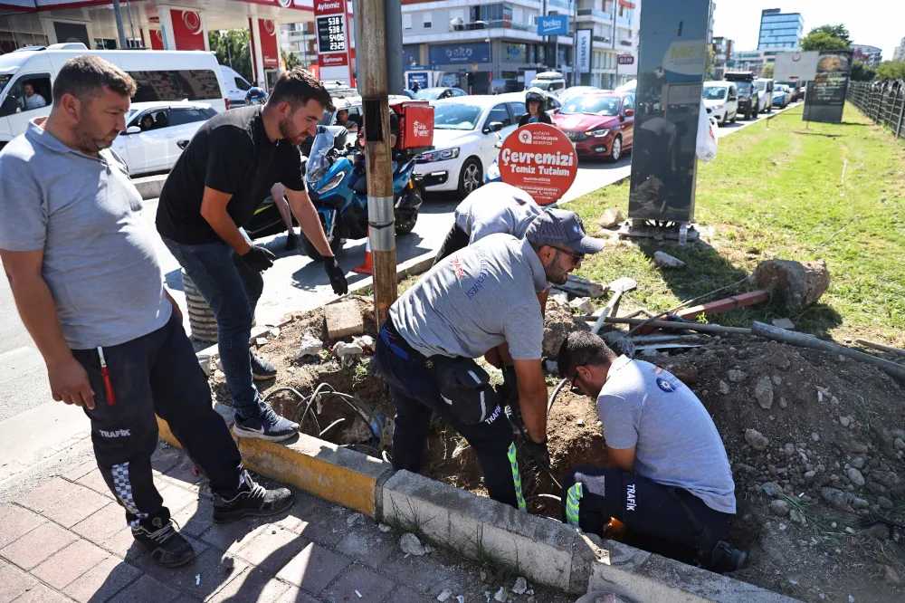 Büyükşehir sinyalizasyon alt yapısını yeniliyor