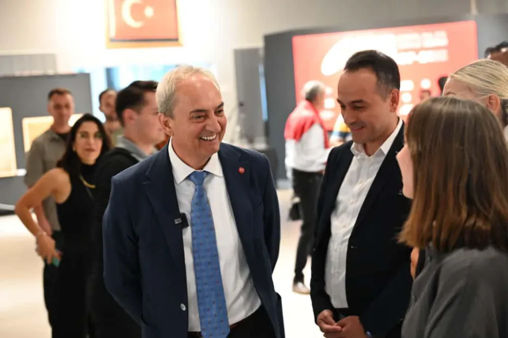 Cumhuriyet’in 102. Yılına  özel sergi Kepez’de