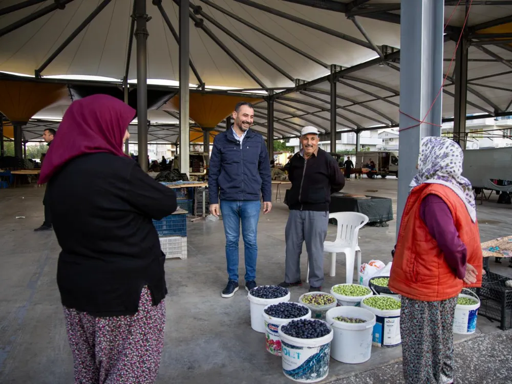 BAŞKAN VEKİLİ AV. MEHMET ÇİÇEK’TEN TURİZM EMEKÇİLERİNE VE PAZARCI ESNAFINA ZİYARET