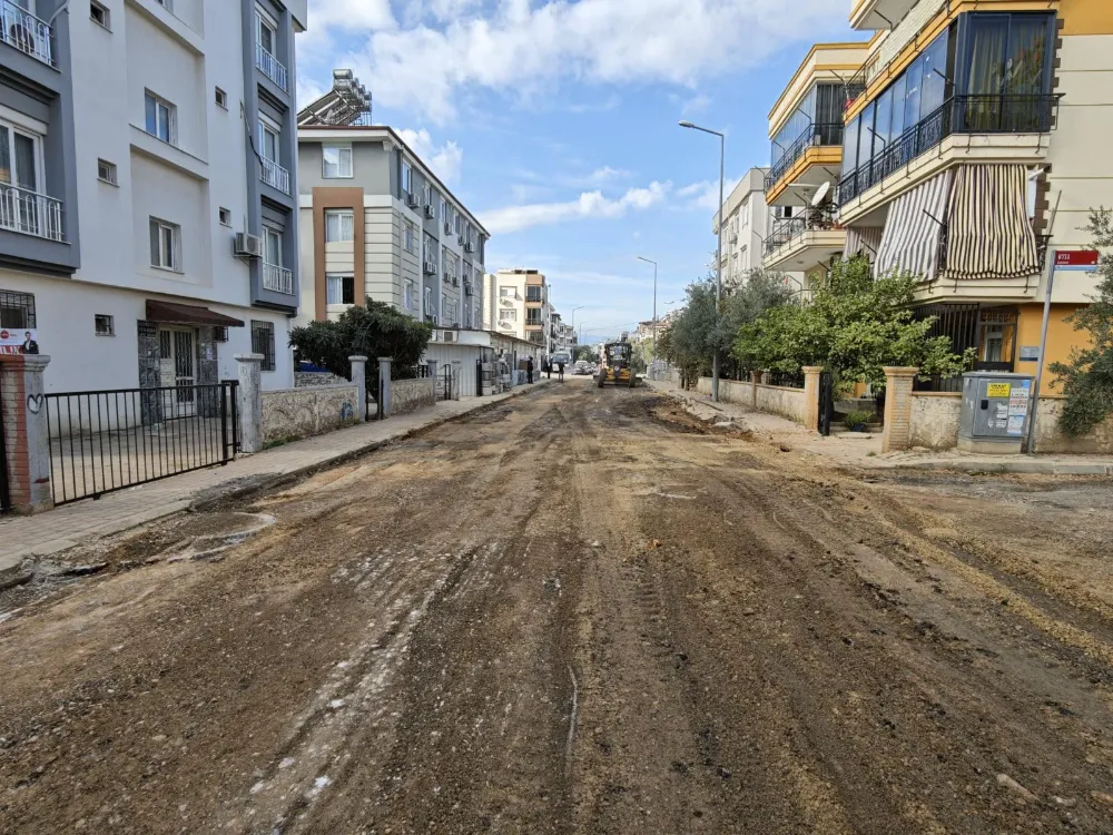 Mehmet Akif Ersoy Mahallesi’nde yollar sıcak asfalta hazırlanıyor