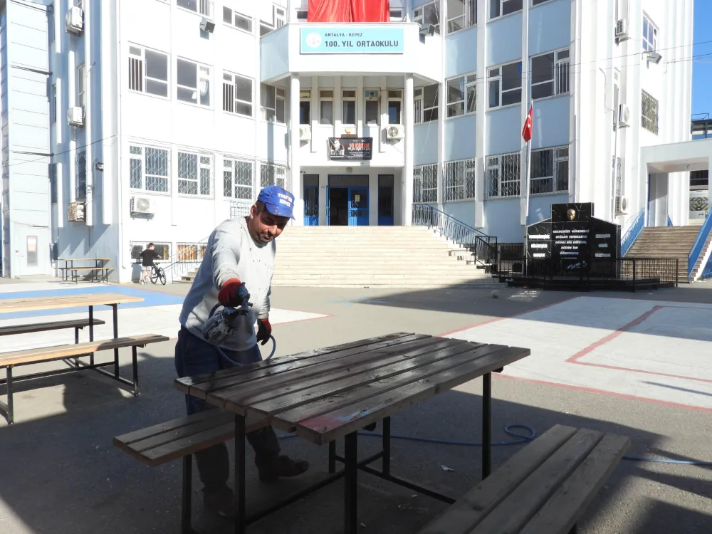 Kepez Belediyesi’nden okullara estetik dokunuş