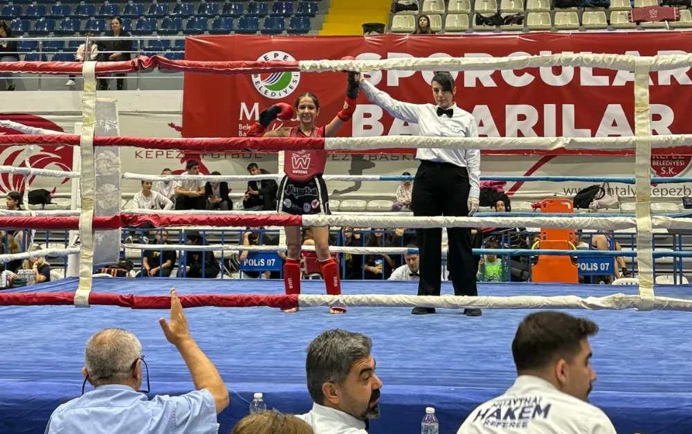 AKSULU SPORCULAR İLLER ARASI MUAY THAİ ŞAMPİYONASINDA BİRİNCİ OLDU