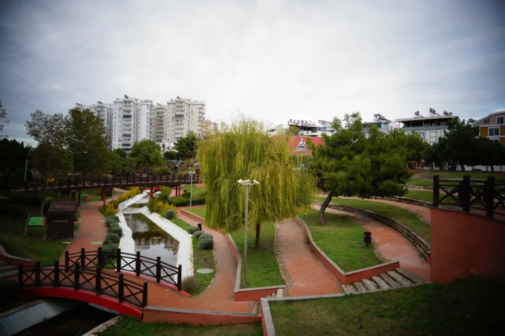 KONYAALTI’NIN PARKLARI ARTIK DAHA GÜVENLİ