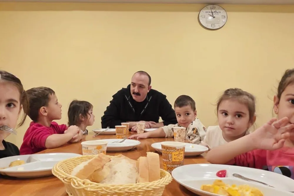 MİNİKLERDEN KOTAN’A SICAK KARŞILAMA