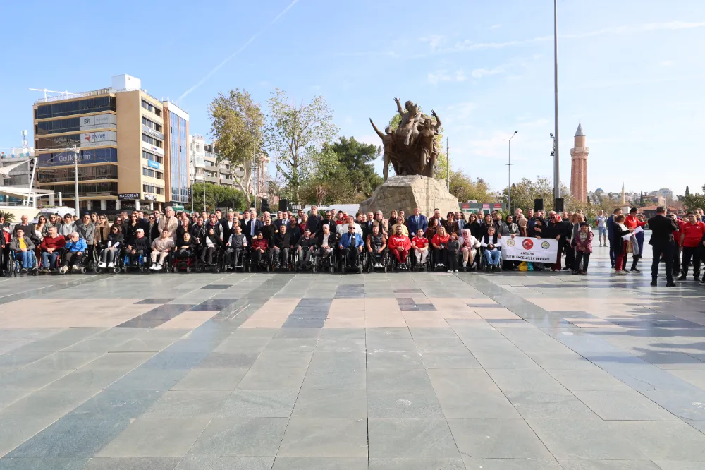 Başkan Vekili Özdemir engellilere hizmet veren STK temsilcileri ile buluştu