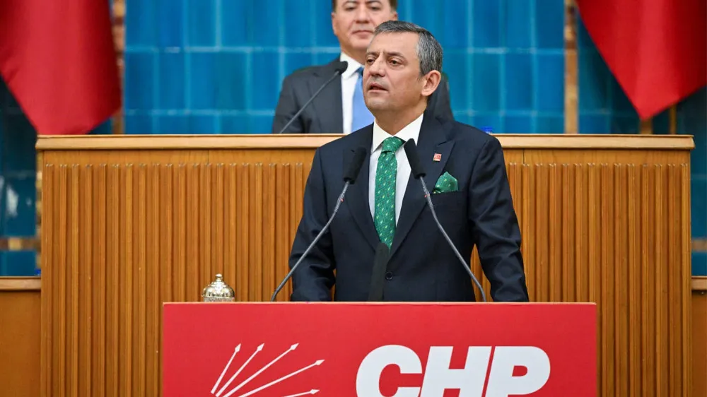 Özel