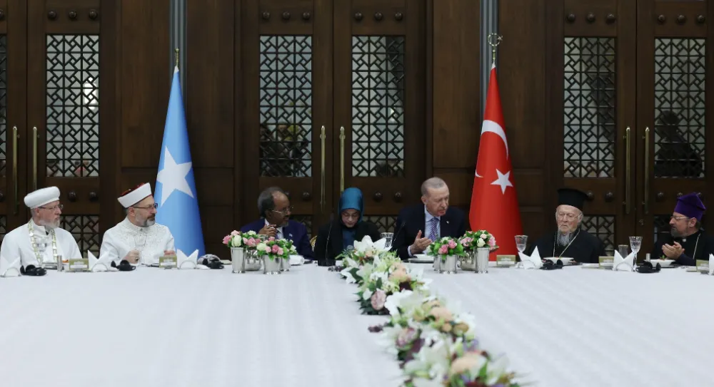 Cumhurbaşkanı Erdoğan dini azınlık temsilcileriyle iftarda bir araya geldi