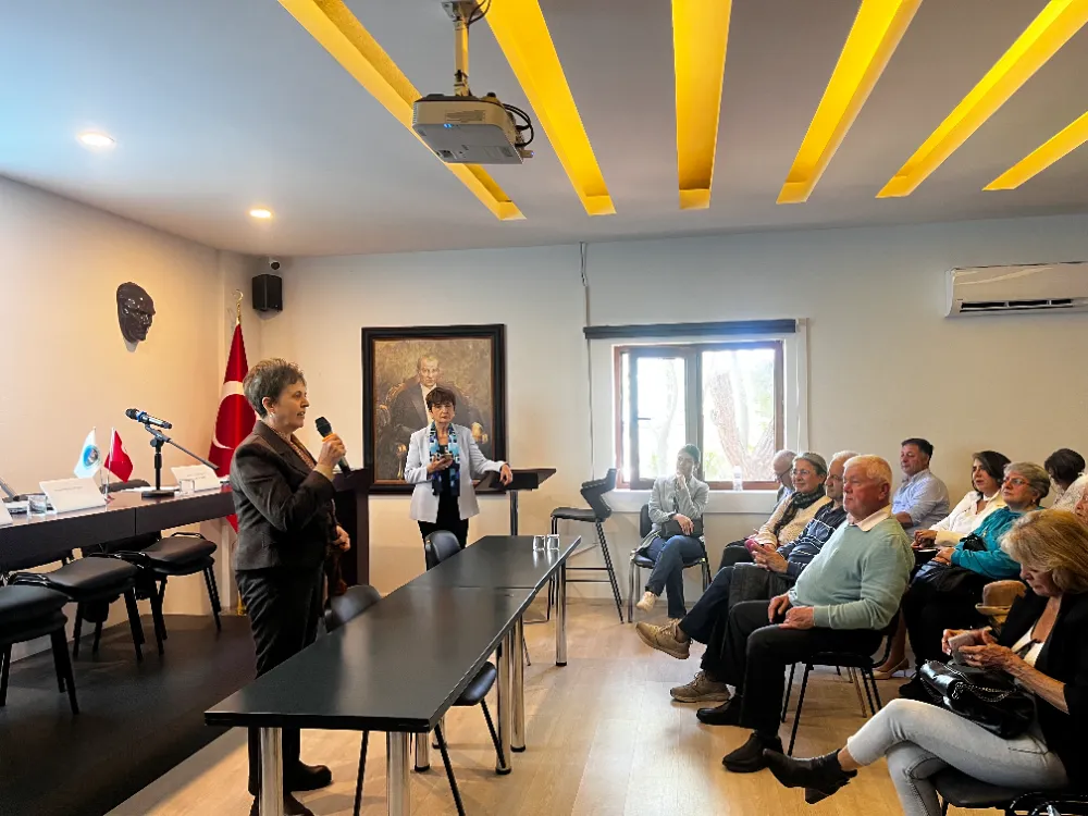 Antalya’da Sanat Politikası için: “Takım Oyunu Şart”