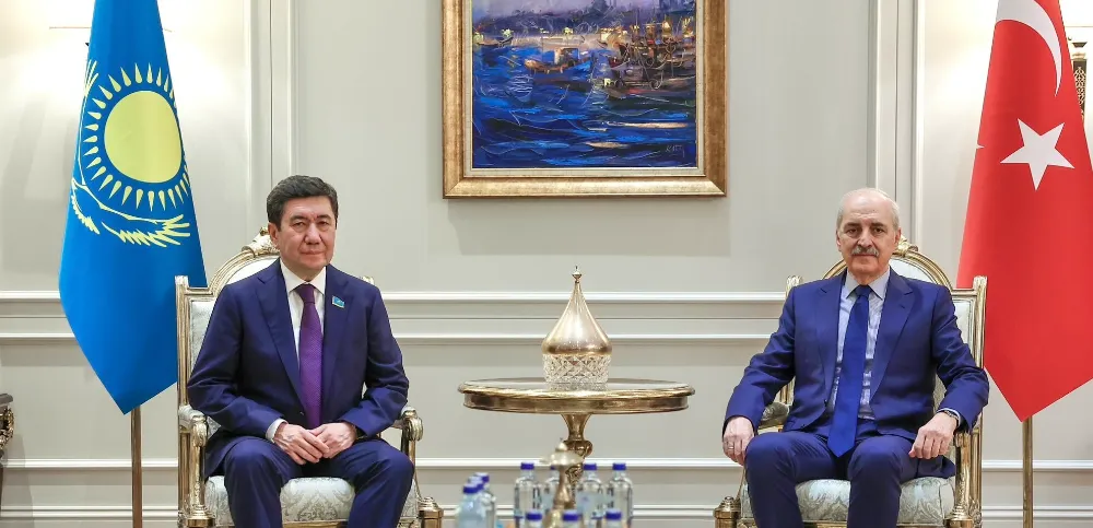 TBMM Başkanı Kurtulmuş, Kazaklı mevkidaşı Koşanov’la İstanbul’da bir araya geldi