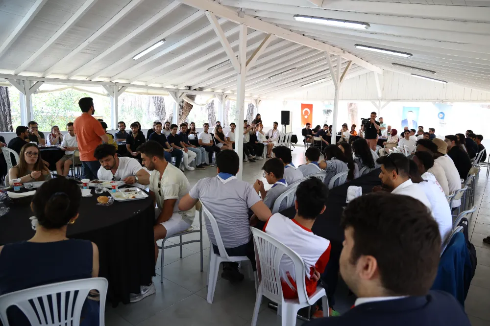 Antalya Büyükşehir Belediyesi gençlere ev sahipliği yaptı