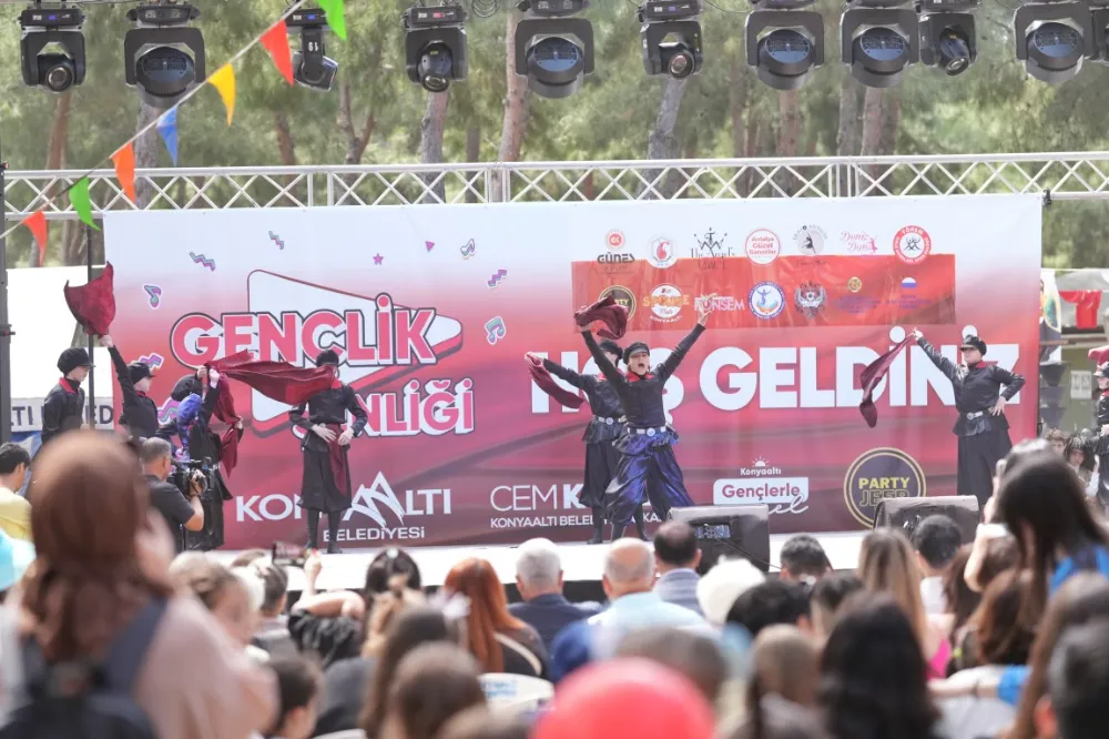 KONYAALTI’NDA 19 MAYIS COŞKUSU YAŞANIYOR
