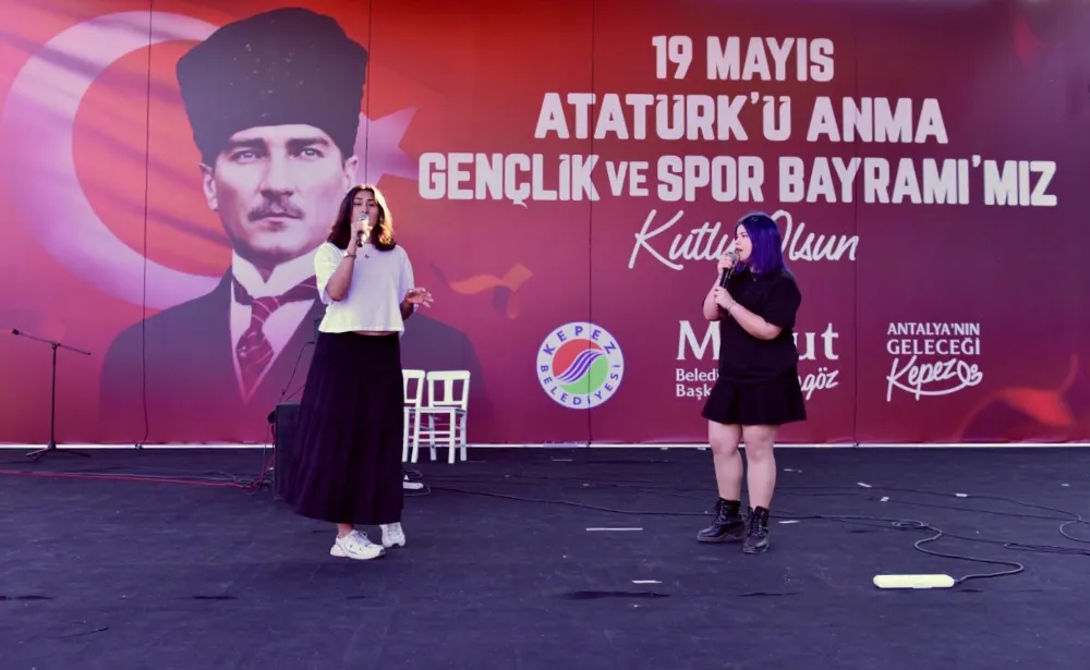 Kepez Belediyesi, “Sahne Senin” etkinliğiyle gençlere fırsat verdi