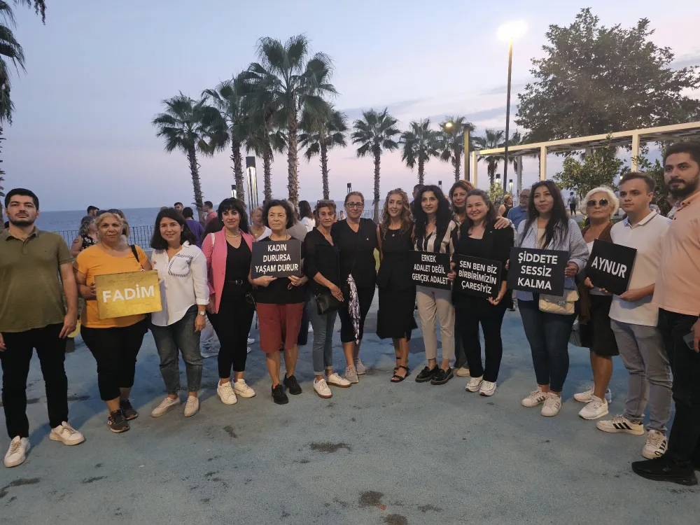 CHP KONYAALTI KADIN KOLLARI BAŞKANI ASLI TAZEGÜL: FADİM İÇİN, ADALET İÇİN, DEMOKRASİ İÇİN BURADAYIZ!