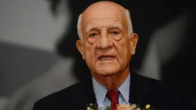 İnan Kıraç