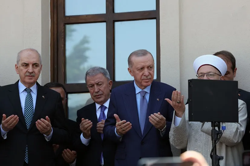 Erdoğan, restore edilen Gümrükçü İshak Ağa Camii’nin açılış törenine katıldı