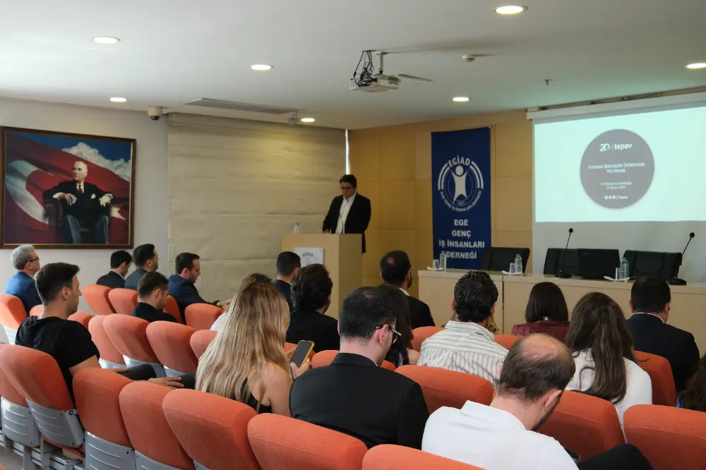 Küresel Belirsizlik Ortamında Yol Almak
