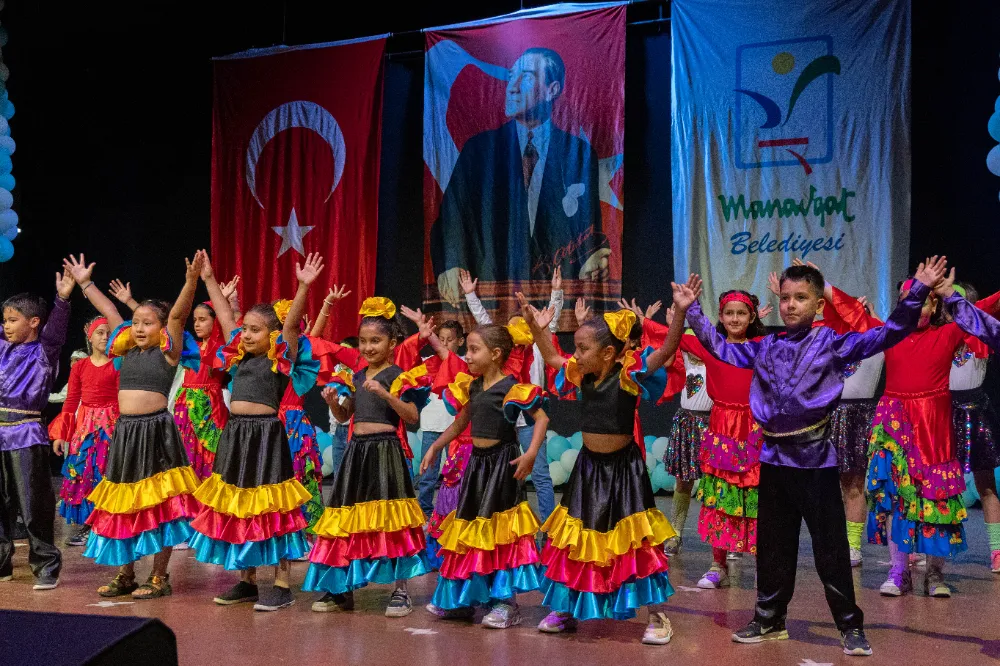 SİDE GENÇLİK MERKEZİ’NDEN MUHTEŞEM BİR YIL SONU GÖSTERİSİ