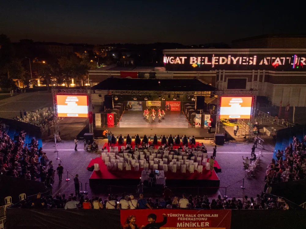 MİNİKLER TÜRKİYE HALK OYUNLARI ŞAMPİYONASI MANAVGAT’TA COŞKUYLA SONA ERDİ