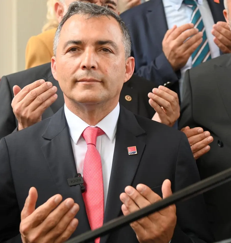 Manavgat Belediye Başkanı Niyazi Nefi Kara görevinden uzaklaştırıldı