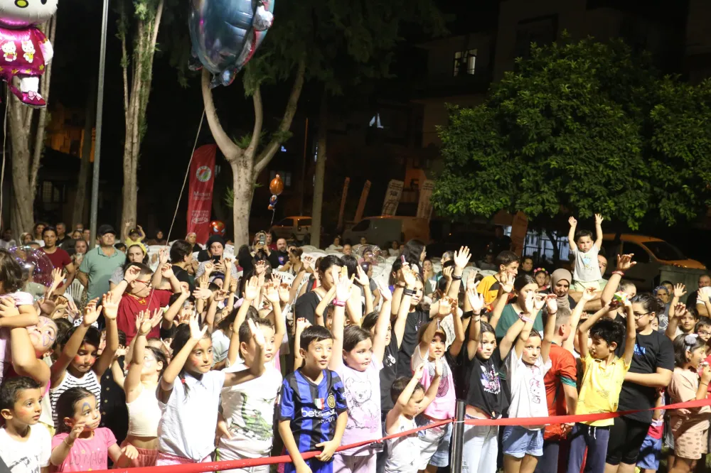 Sahne Kepez Ulus Mahallesi’ne renk kattı  