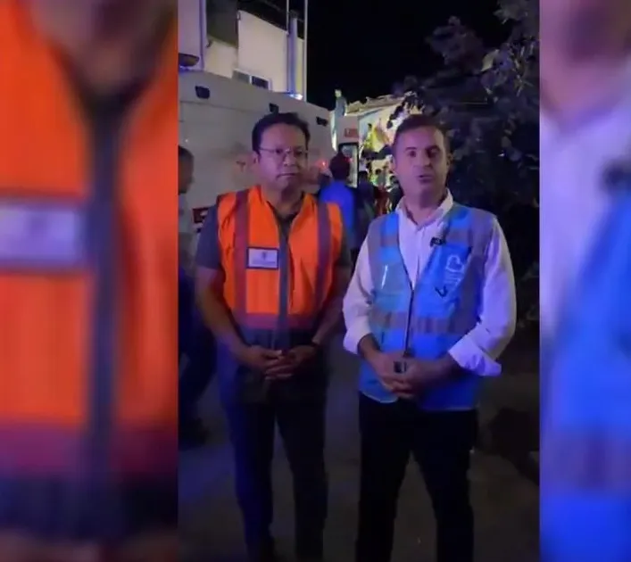 Balıkesir Büyükşehir Belediye Başkanı Ahmet Akın, depremde bir kişinin yaşamını yitirdiğini açıkladı