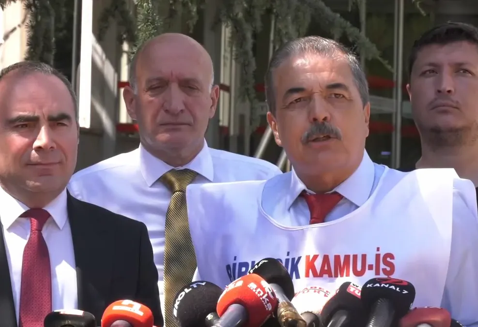 Hükümetin memur ve memur emeklileri için zam teklifine tepki.