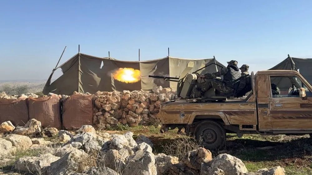 YPG ile HTŞ çatışıyor