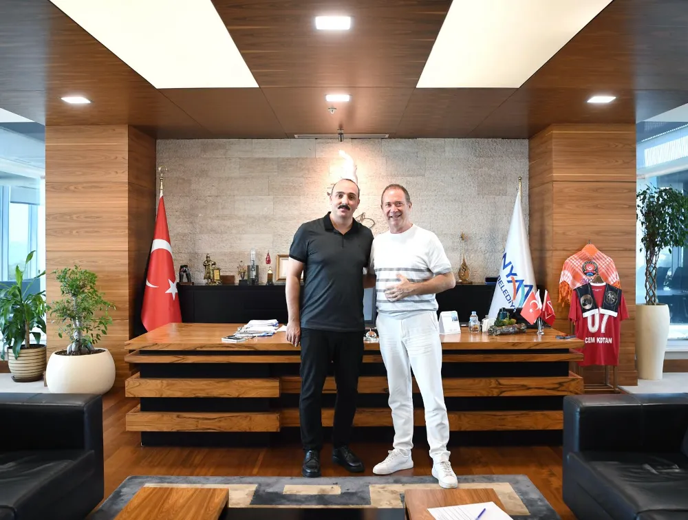 KOTAN SANATÇI SÜMER EZGÜ’YÜ AĞIRLADI
