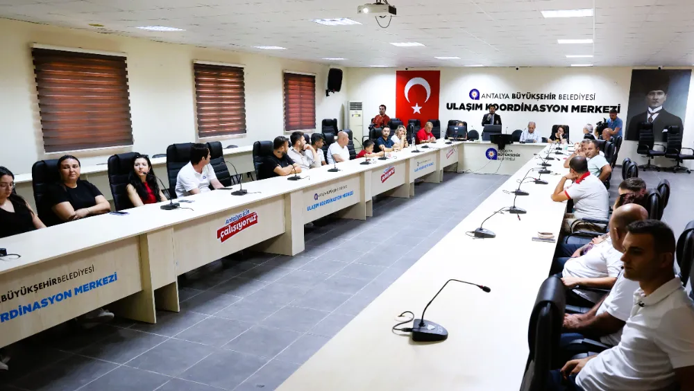 Antalya’da toplu ulaşım şoförlerine hizmet içi eğitimler başladı