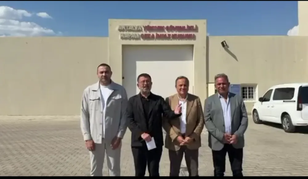 CHP heyeti cezaevinde Muhittin Böcek’i ziyaret etti