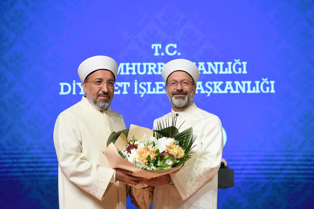 Diyanet’te Devir Teslim Töreni: Safi Arpaguş Görevi Ali Erbaş’tan Devraldı