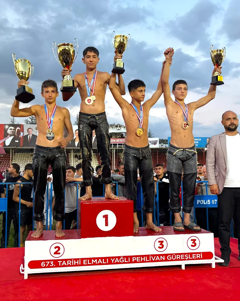 MANAVGAT BELEDİYESİ GÜREŞ KULÜBÜ’NDEN ELMALI’DA ŞAMPİYONLUK