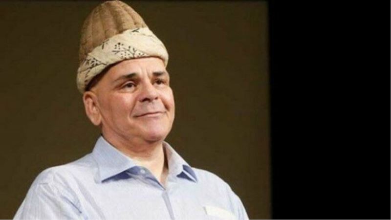 Bir yıldız daha kaydı. Rasim Öztekin hayatını kaybetti
