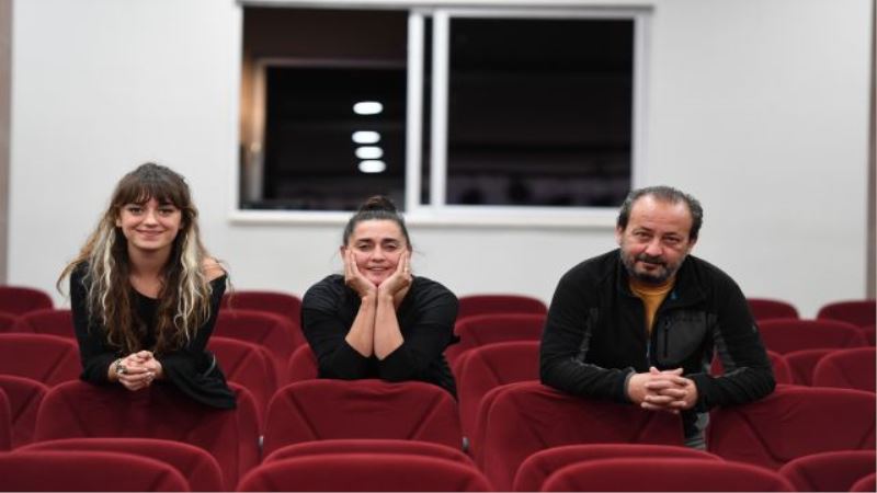 Konyaaltı Belediyesi’nden tiyatro kursu