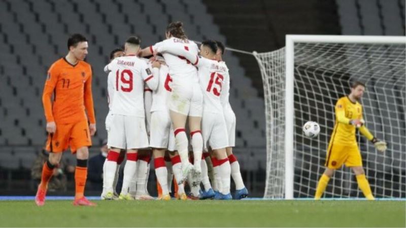 Türkiye, Hollanda’yı 4-2 devirdi!