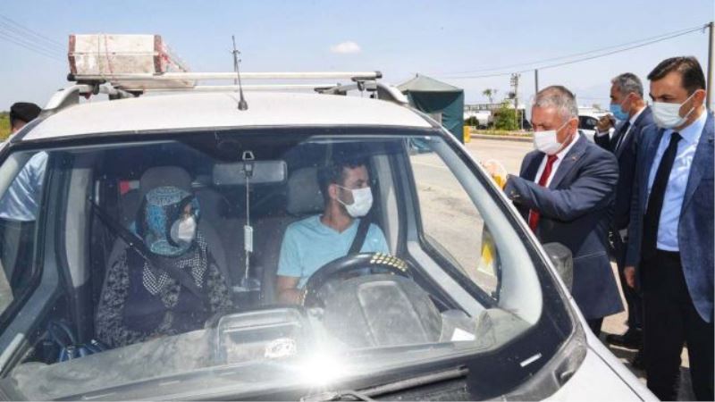 Antalya Valisi Yazıcı, Kontrol Noktasındaki Denetimlere Katıldı
